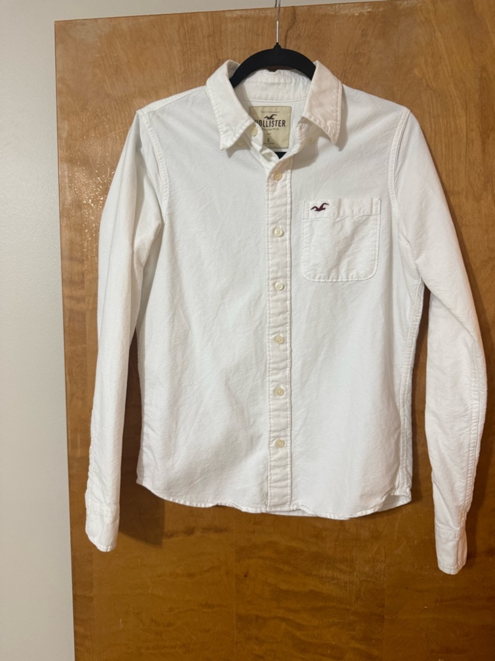 Hollister 100% Cotton Men’s Size Small White Button Down Shirt, great condition